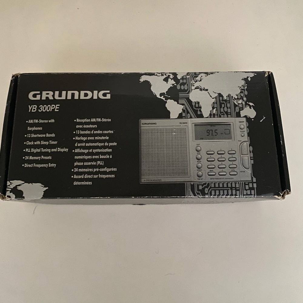 Grundig Model YB 300PE AM/FM 13 Band SW Shortwave Portable Radio in box